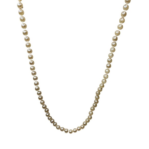 Vintage White Faux Pearl Necklace Single Strand  L. Screw Closure - Picture 2 of 5